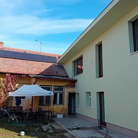 Statek Lägenhet Veverska Bityska Exteriör bild