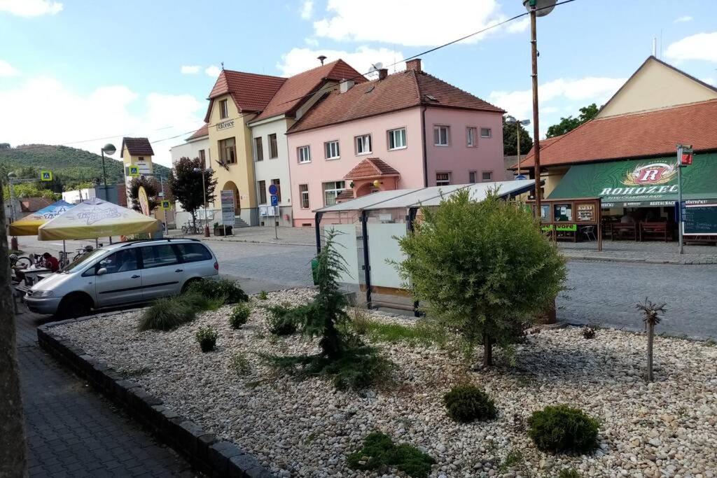 Statek Lägenhet Veverska Bityska Exteriör bild